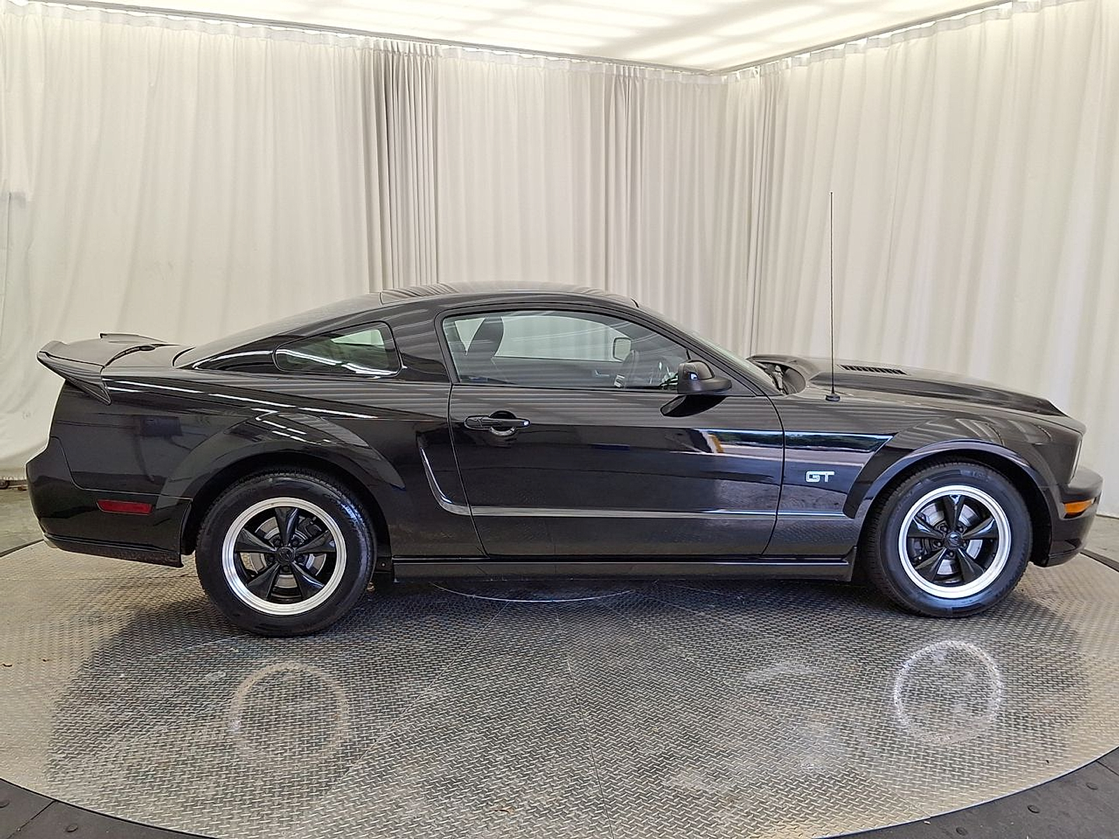 Used 2008 Ford Mustang Sedan