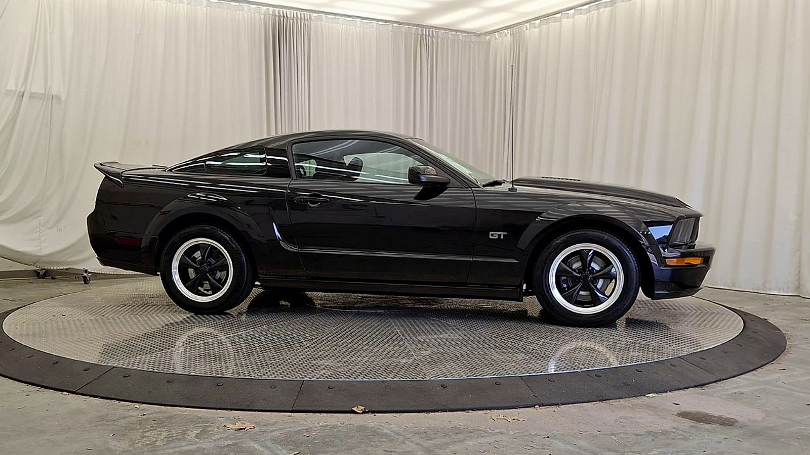Used 2008 Ford Mustang Sedan