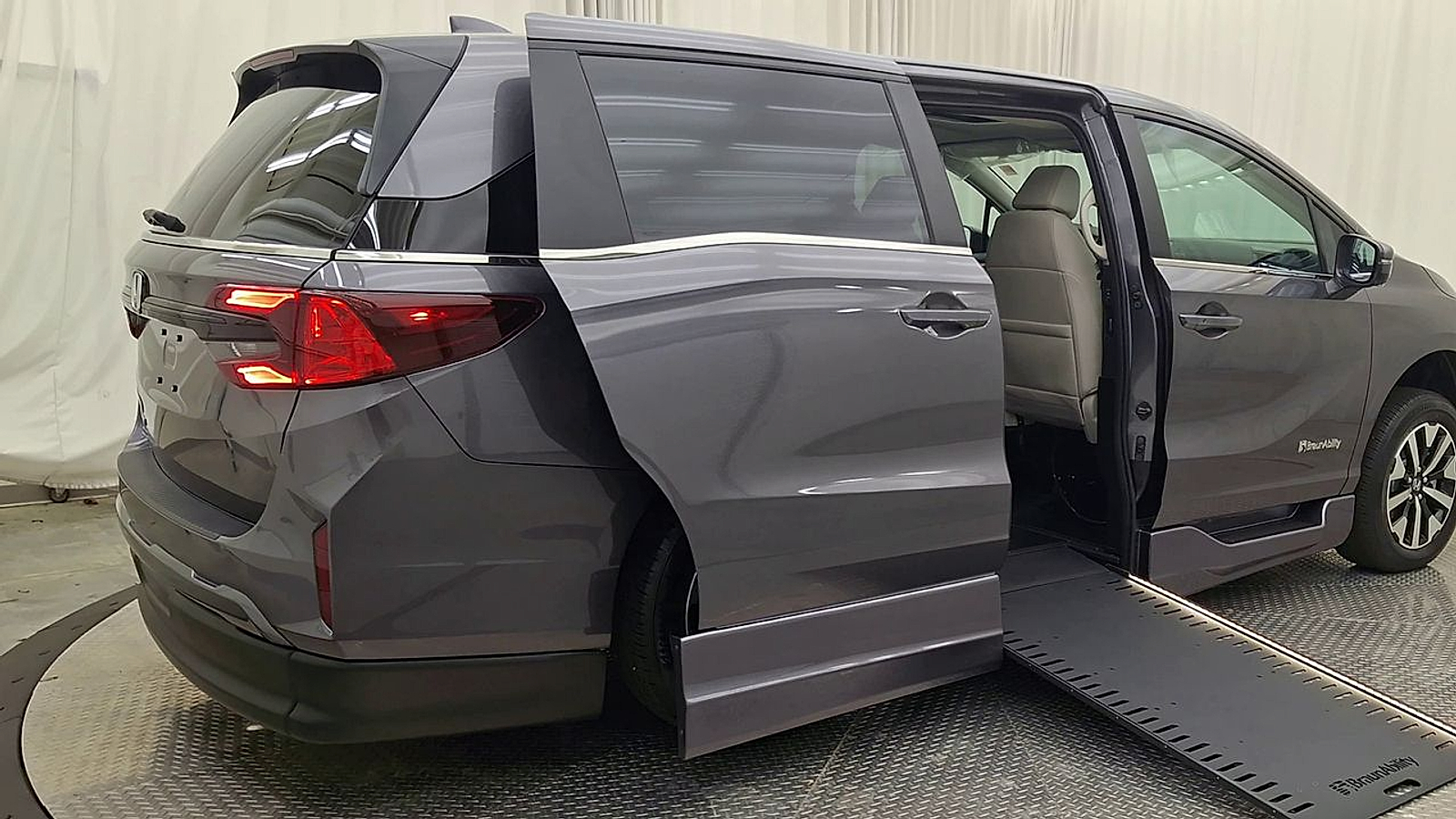 Used 2026 Honda Odyssey Van