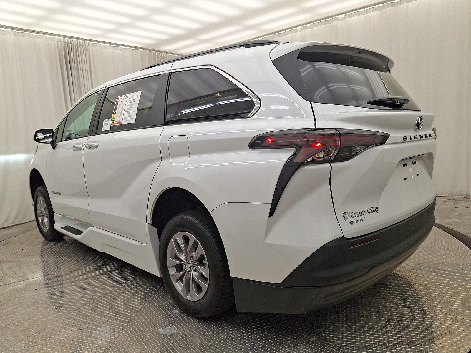 Used 2026 Toyota Sienna Van