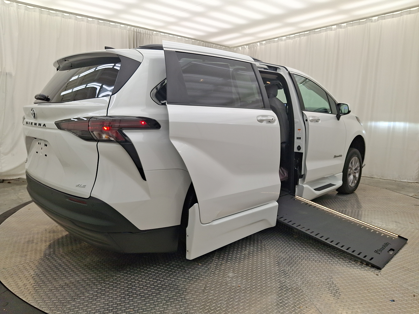 Used 2026 Toyota Sienna Van