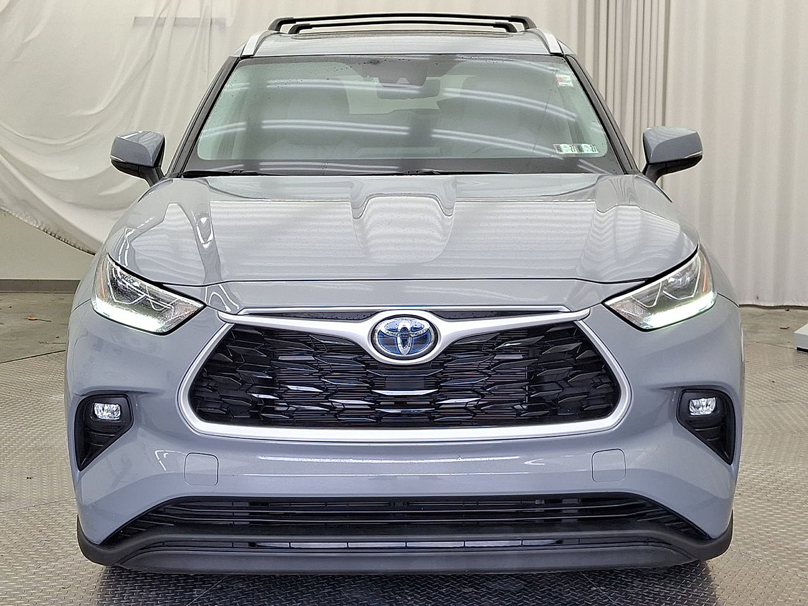 Used 2022 Toyota Highlander Truck