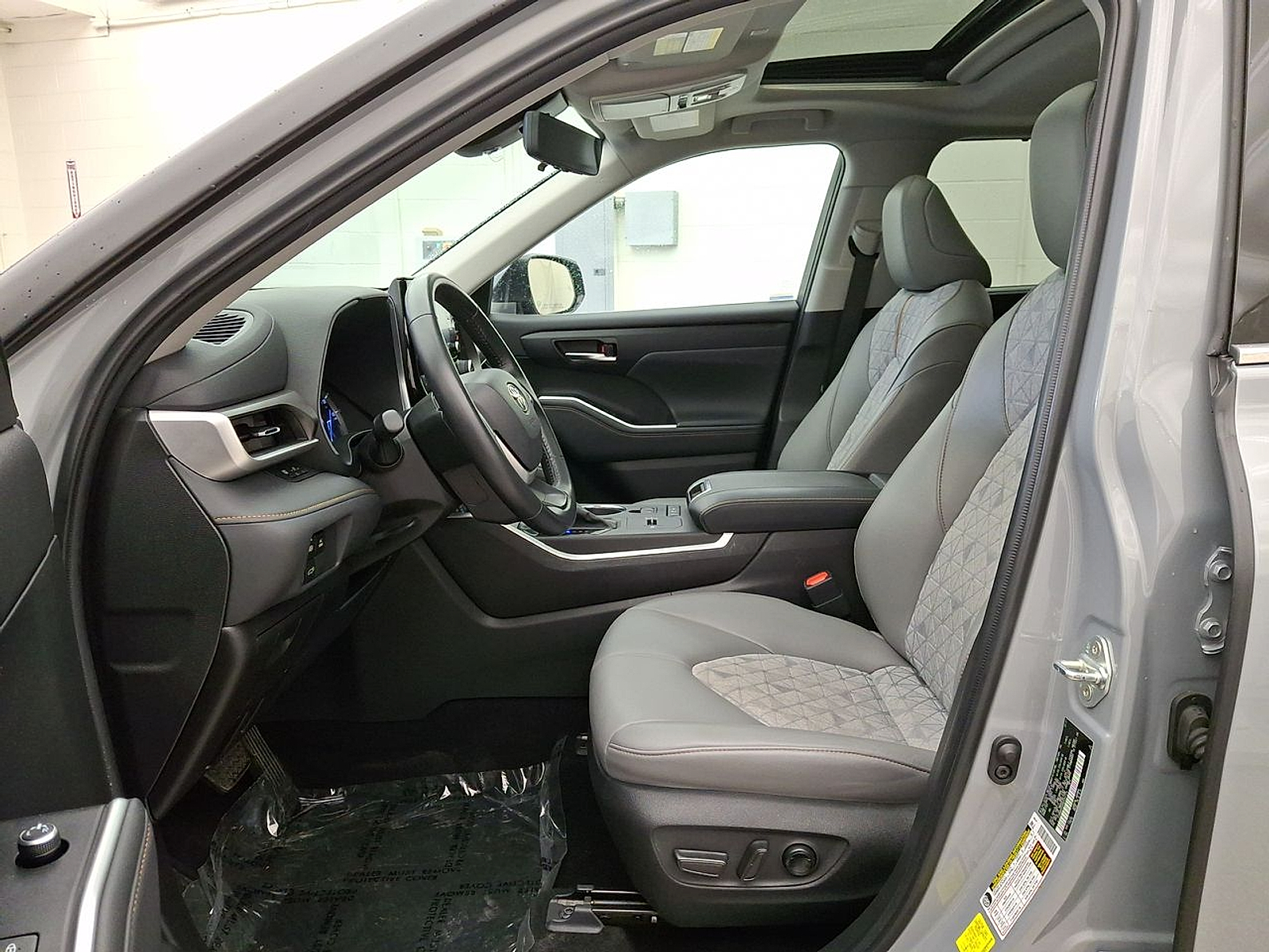 Used 2022 Toyota Highlander Truck