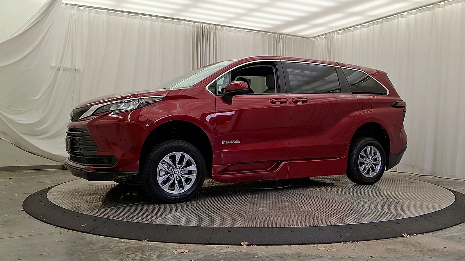 Used 2023 Toyota Sienna Sedan
