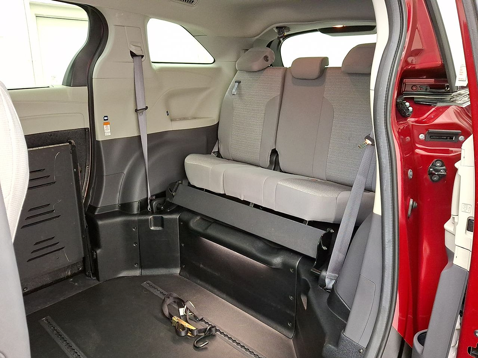 Used 2023 Toyota Sienna Sedan