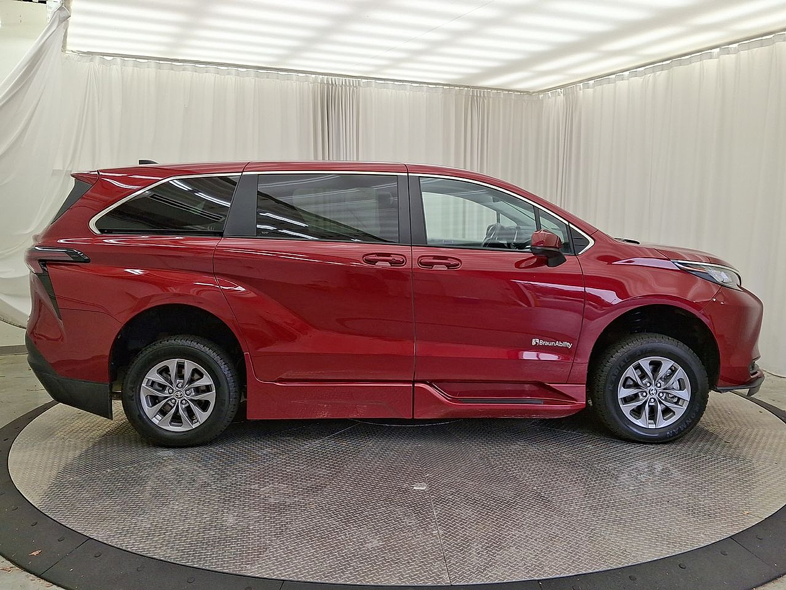 Used 2023 Toyota Sienna Sedan