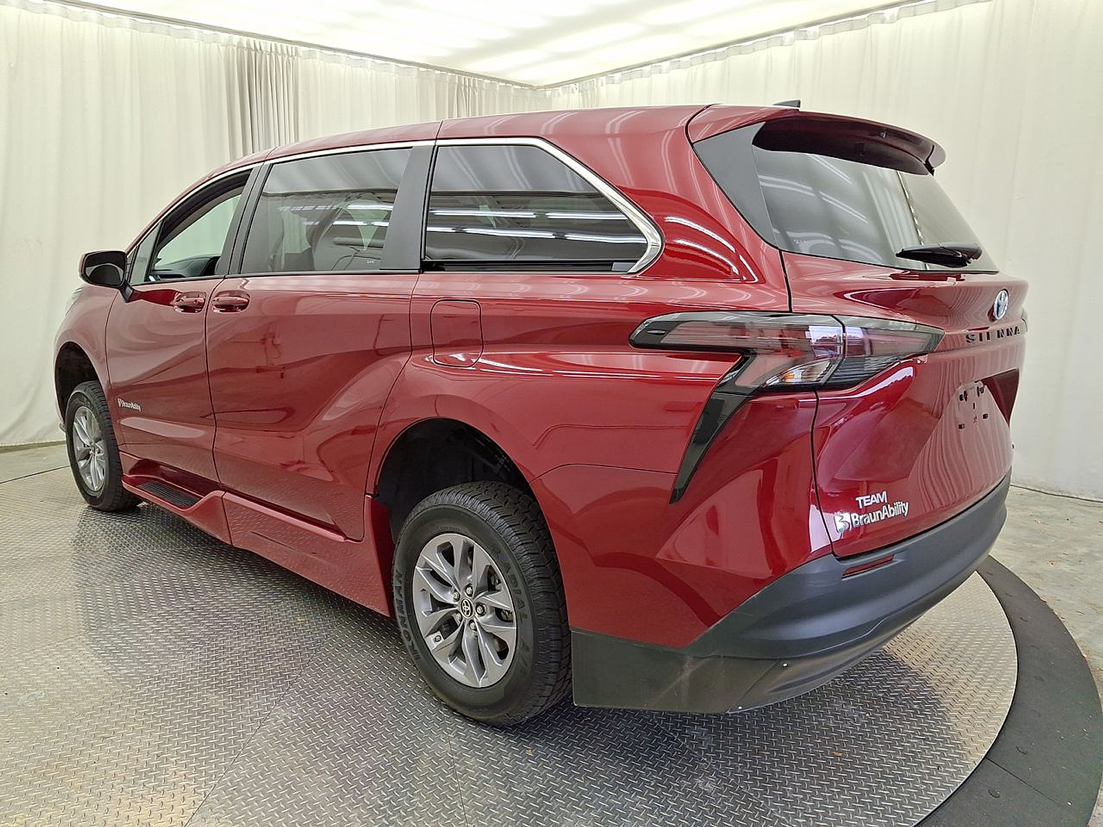 Used 2023 Toyota Sienna Sedan