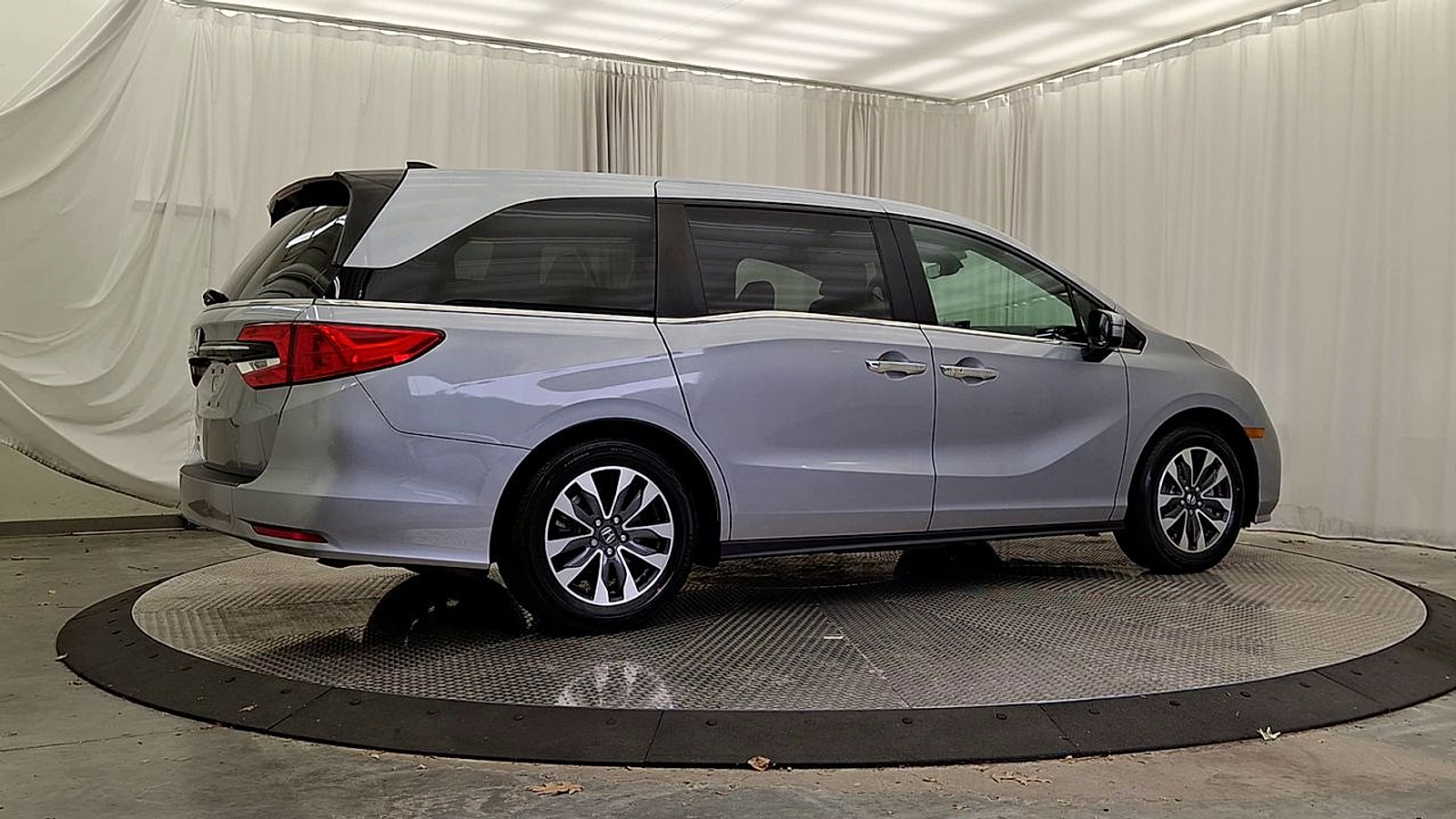 Used 2023 Honda Odyssey Truck
