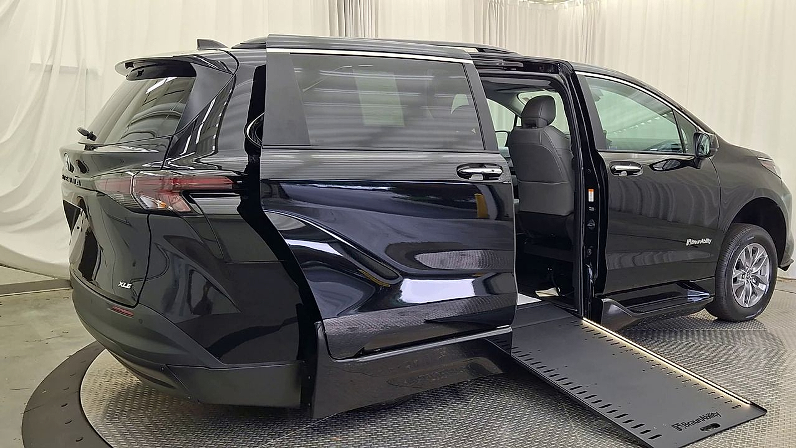 Used 2026 Toyota Sienna Van