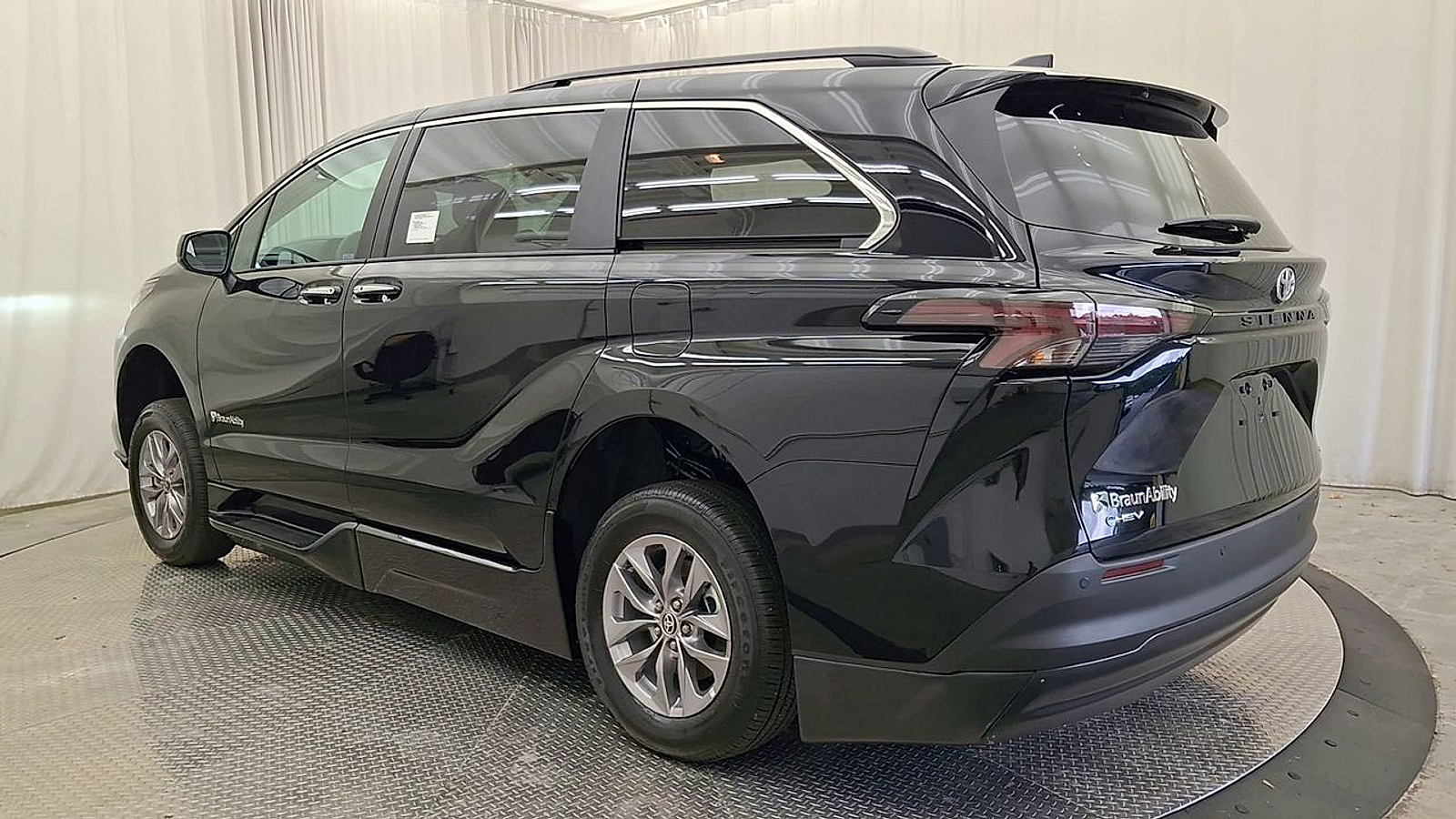 Used 2026 Toyota Sienna Van