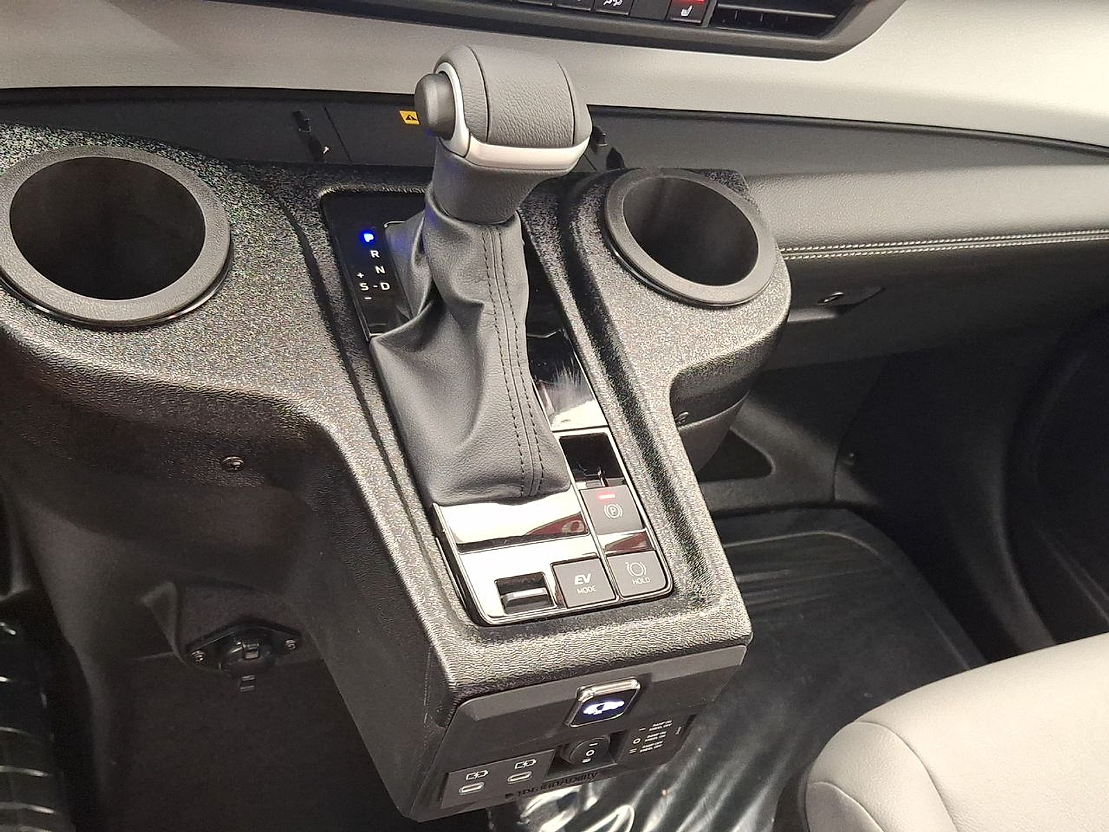 Used 2026 Toyota Sienna Van