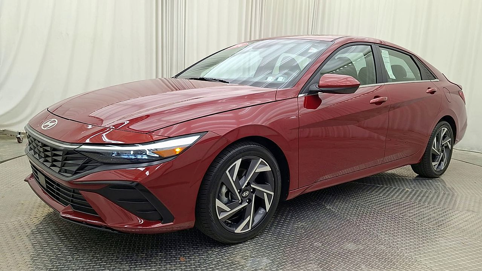 Used 2024 Hyundai Elantra Sedan