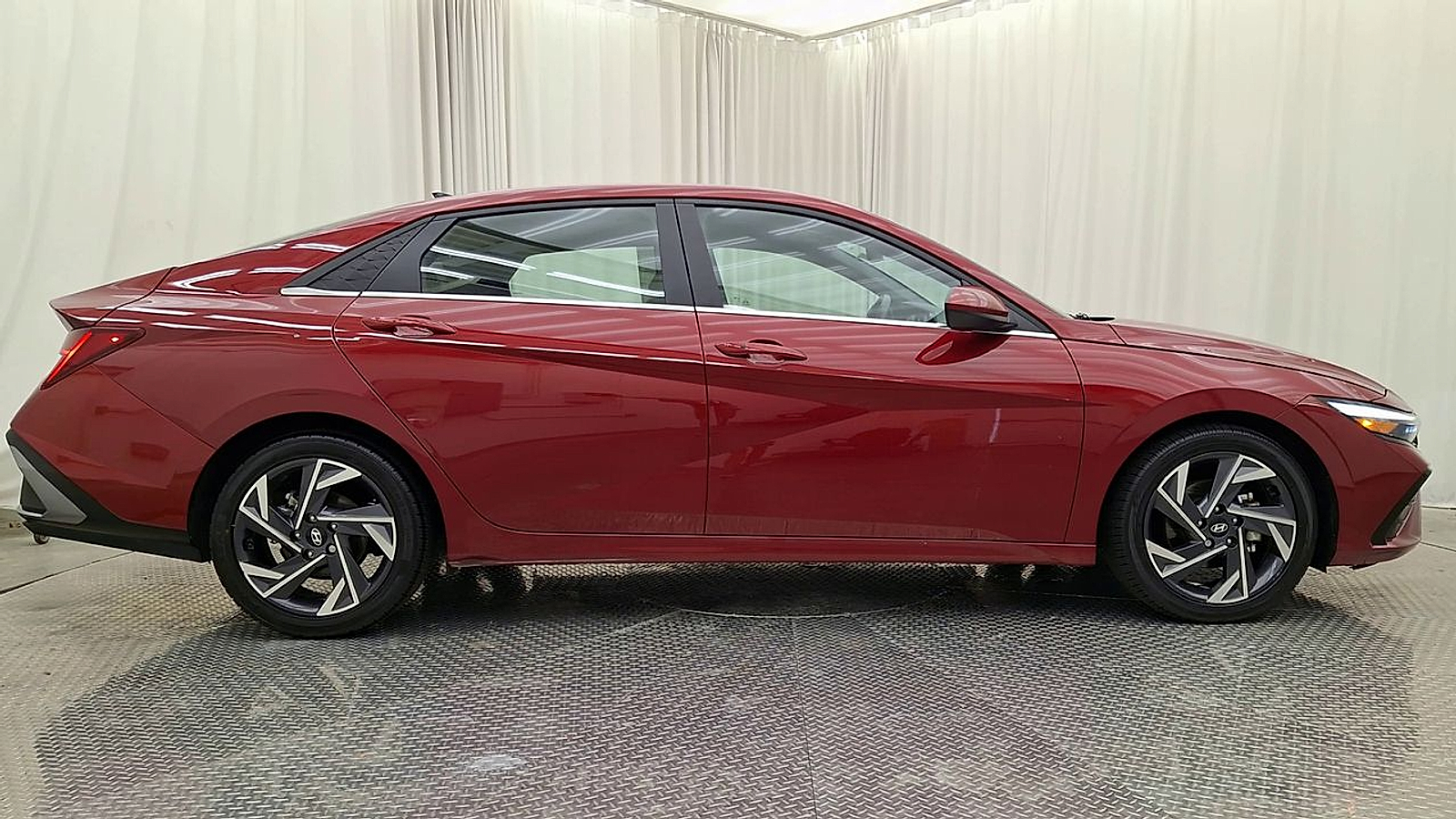 Used 2024 Hyundai Elantra Sedan