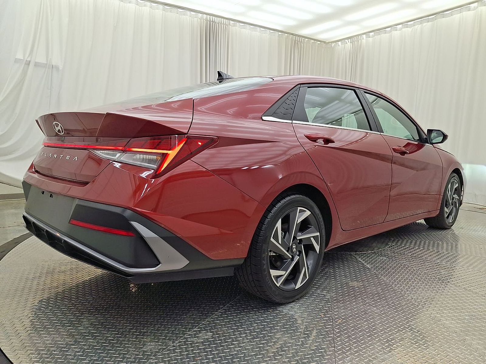 Used 2024 Hyundai Elantra Sedan