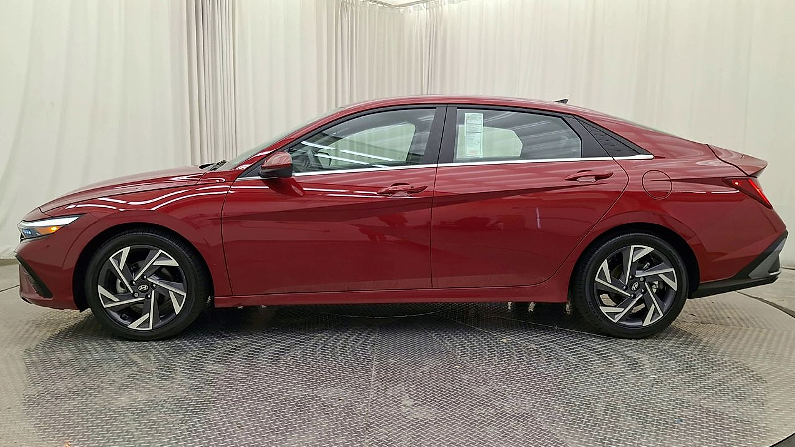 Used 2024 Hyundai Elantra Sedan