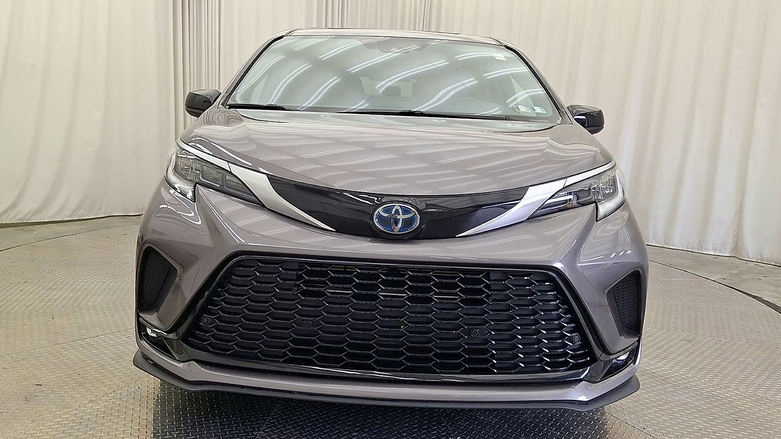 Used 2021 Toyota Sienna Truck