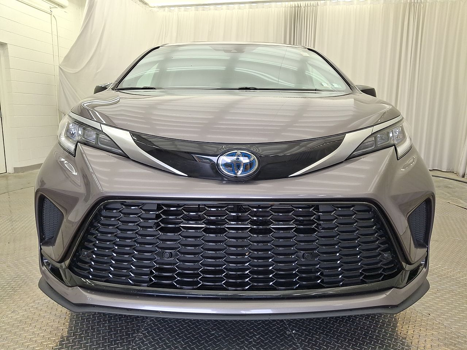 Used 2021 Toyota Sienna Truck