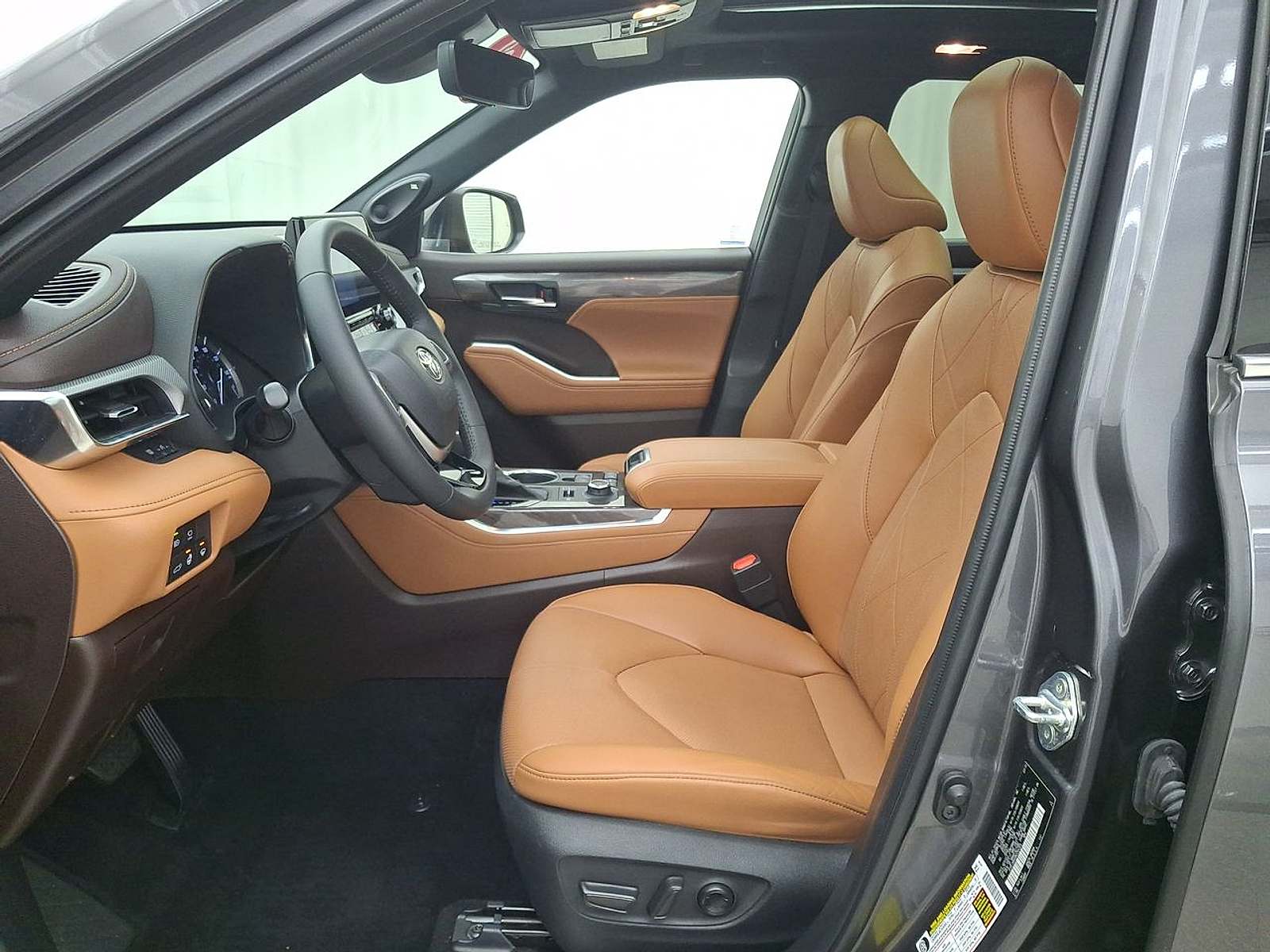 Used 2022 Toyota Highlander Truck