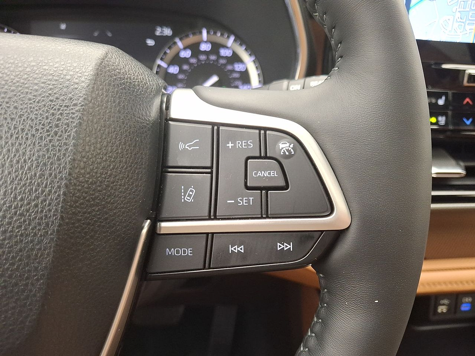 Used 2022 Toyota Highlander Truck