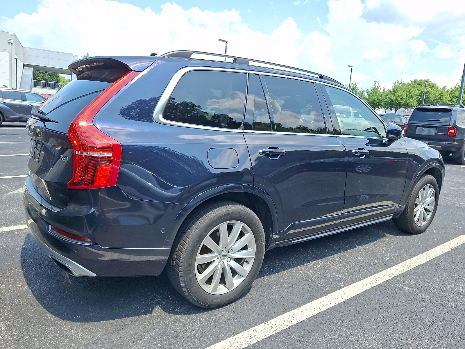 Used 2016 Volvo XC90 Truck