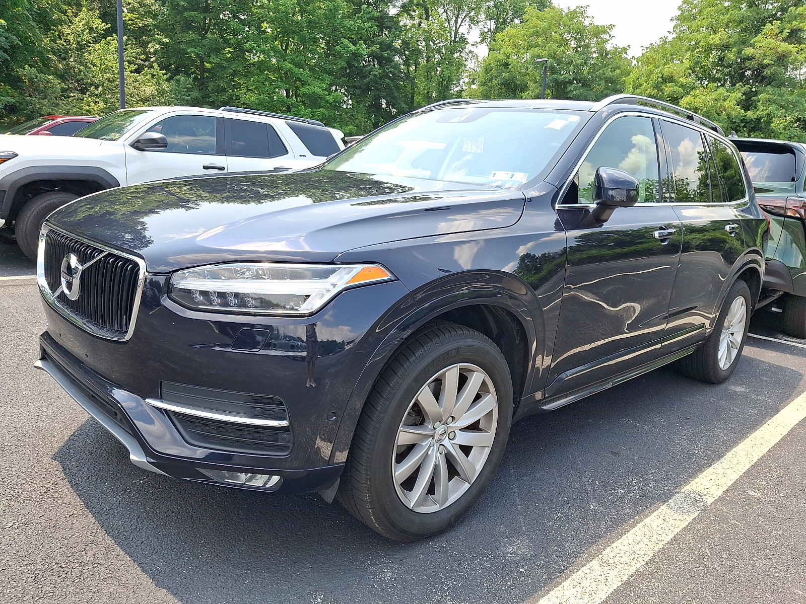 Used 2016 Volvo XC90 Momentum with VIN YV4A22PK1G1075972 for sale in Glen Mills, PA