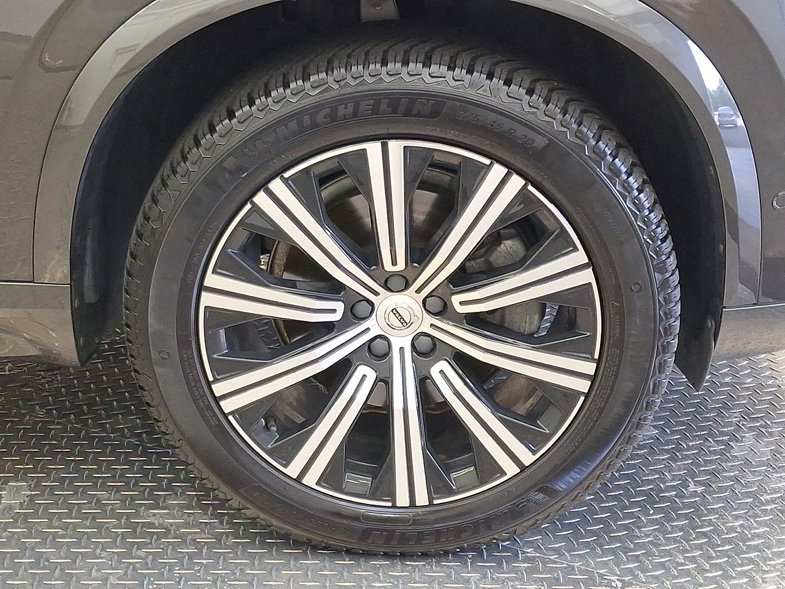 Used 2023 Volvo XC90 Sedan