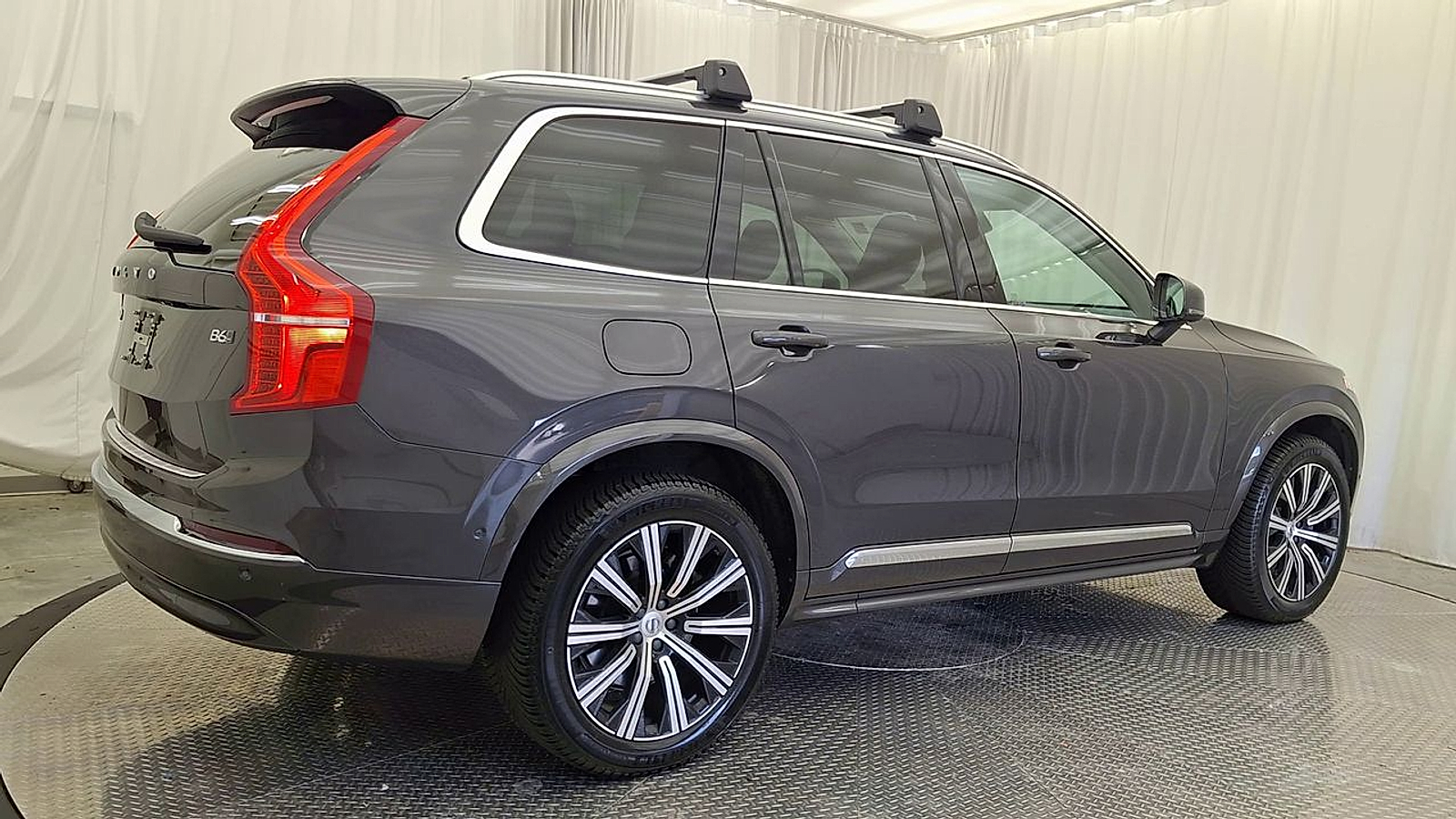 Used 2023 Volvo XC90 Sedan