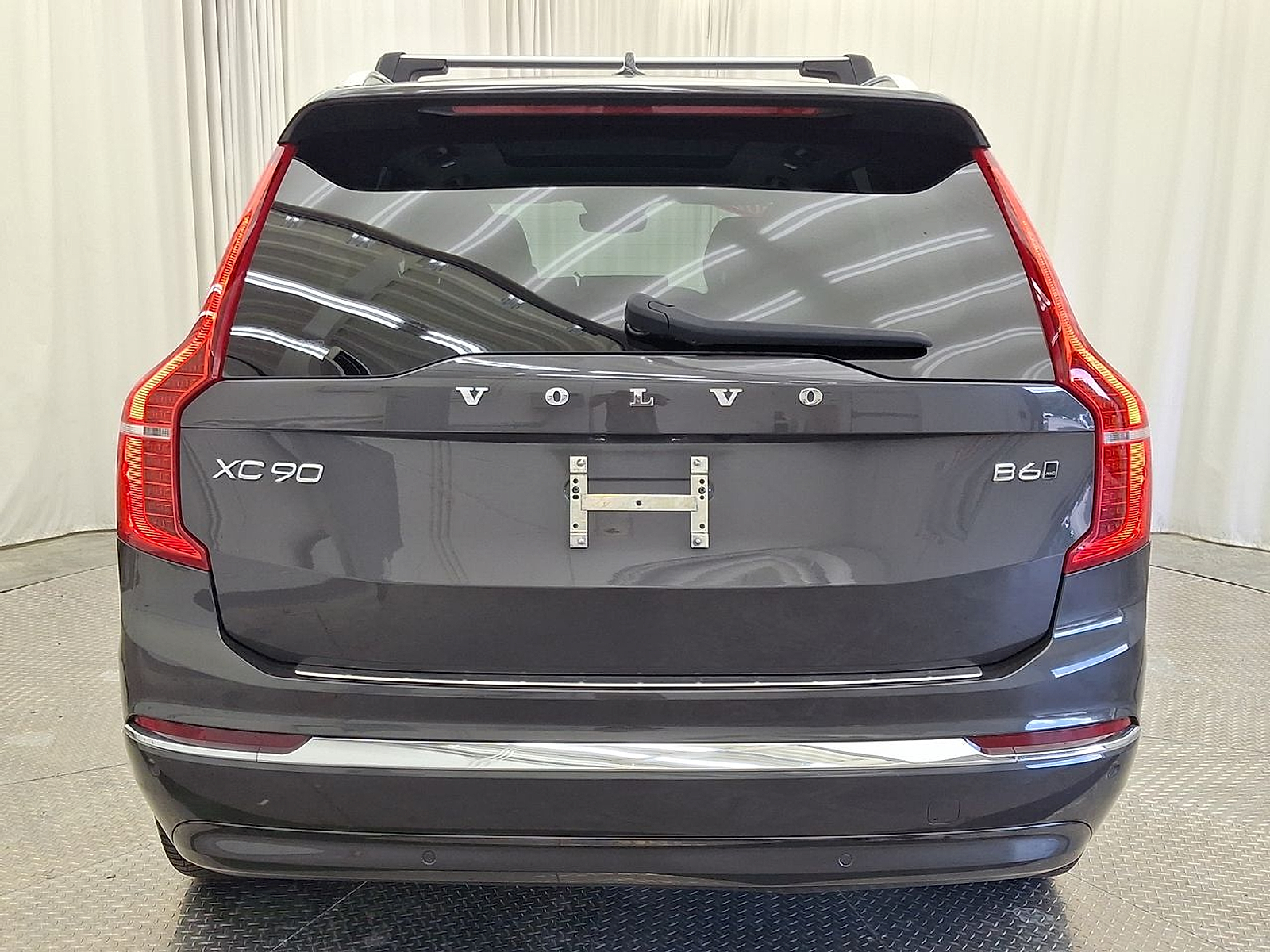 Used 2023 Volvo XC90 Sedan