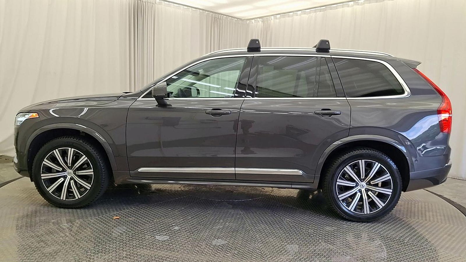 Used 2023 Volvo XC90 Sedan