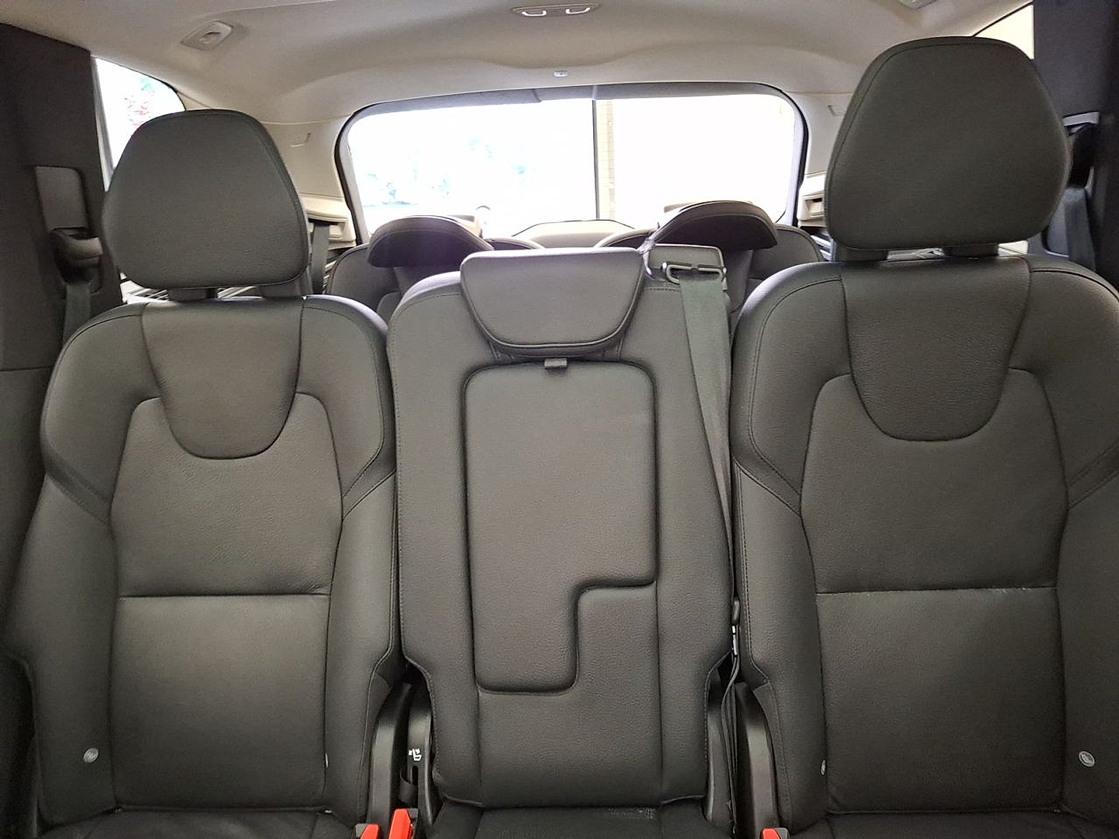 Used 2023 Volvo XC90 Sedan