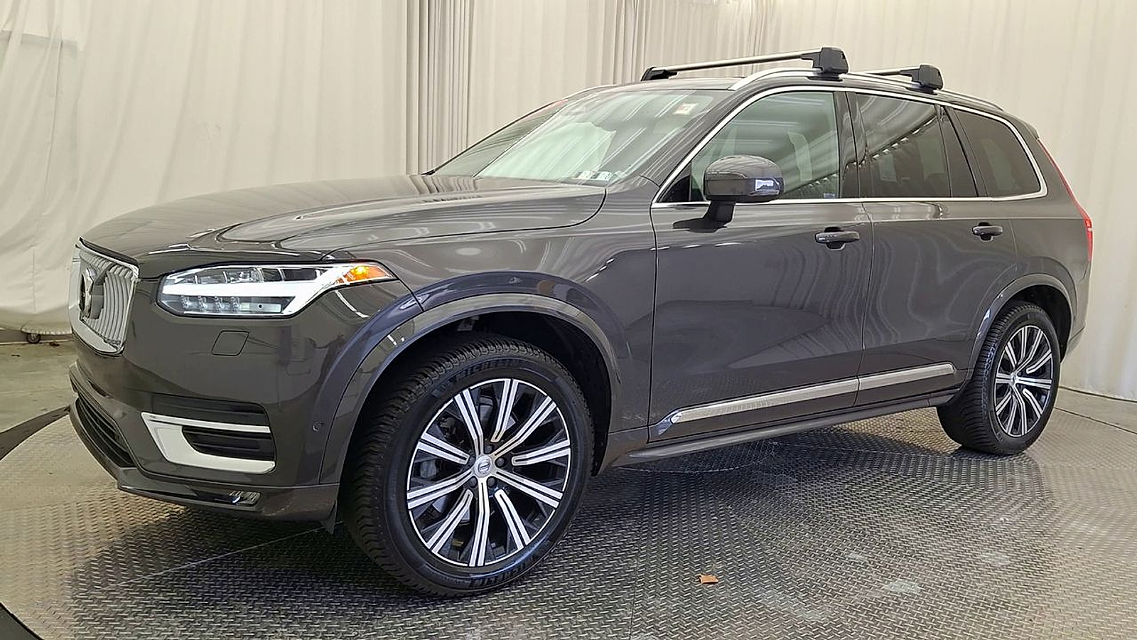 Used 2023 Volvo XC90 Sedan