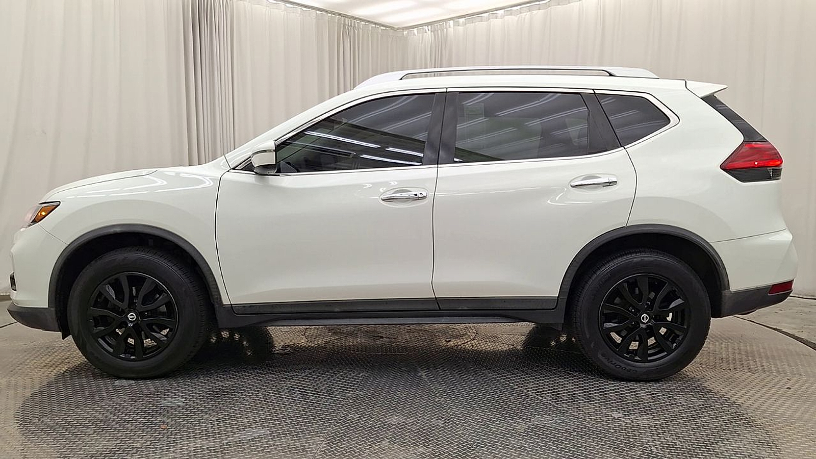 Used 2017 Nissan Rogue Truck