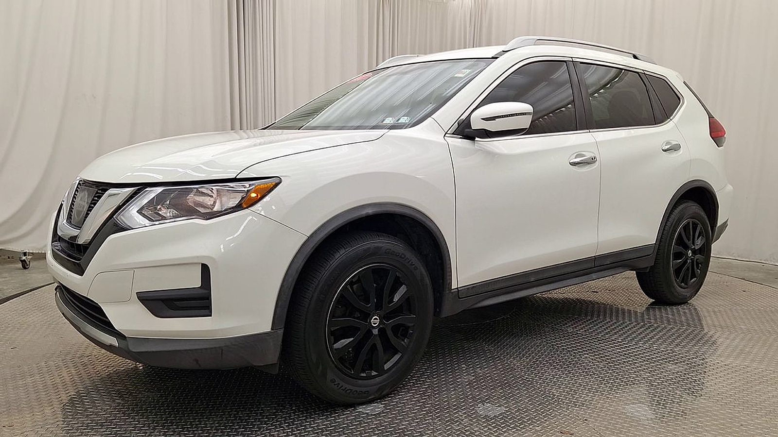 Used 2017 Nissan Rogue Truck