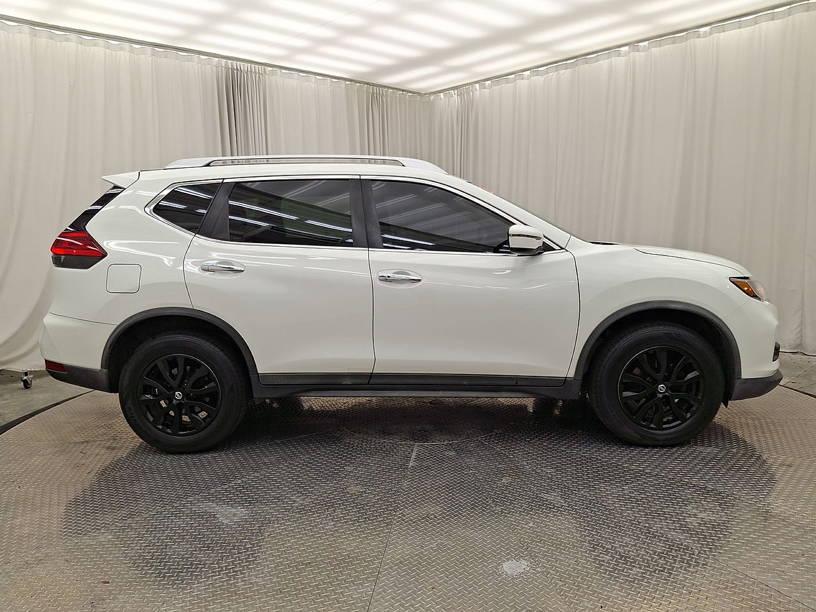 Used 2017 Nissan Rogue Truck