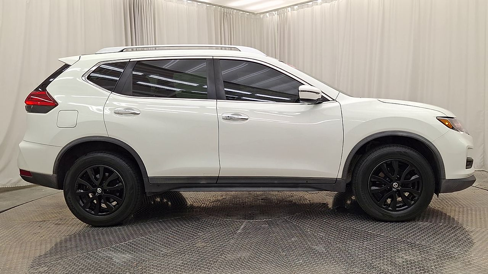 Used 2017 Nissan Rogue Truck