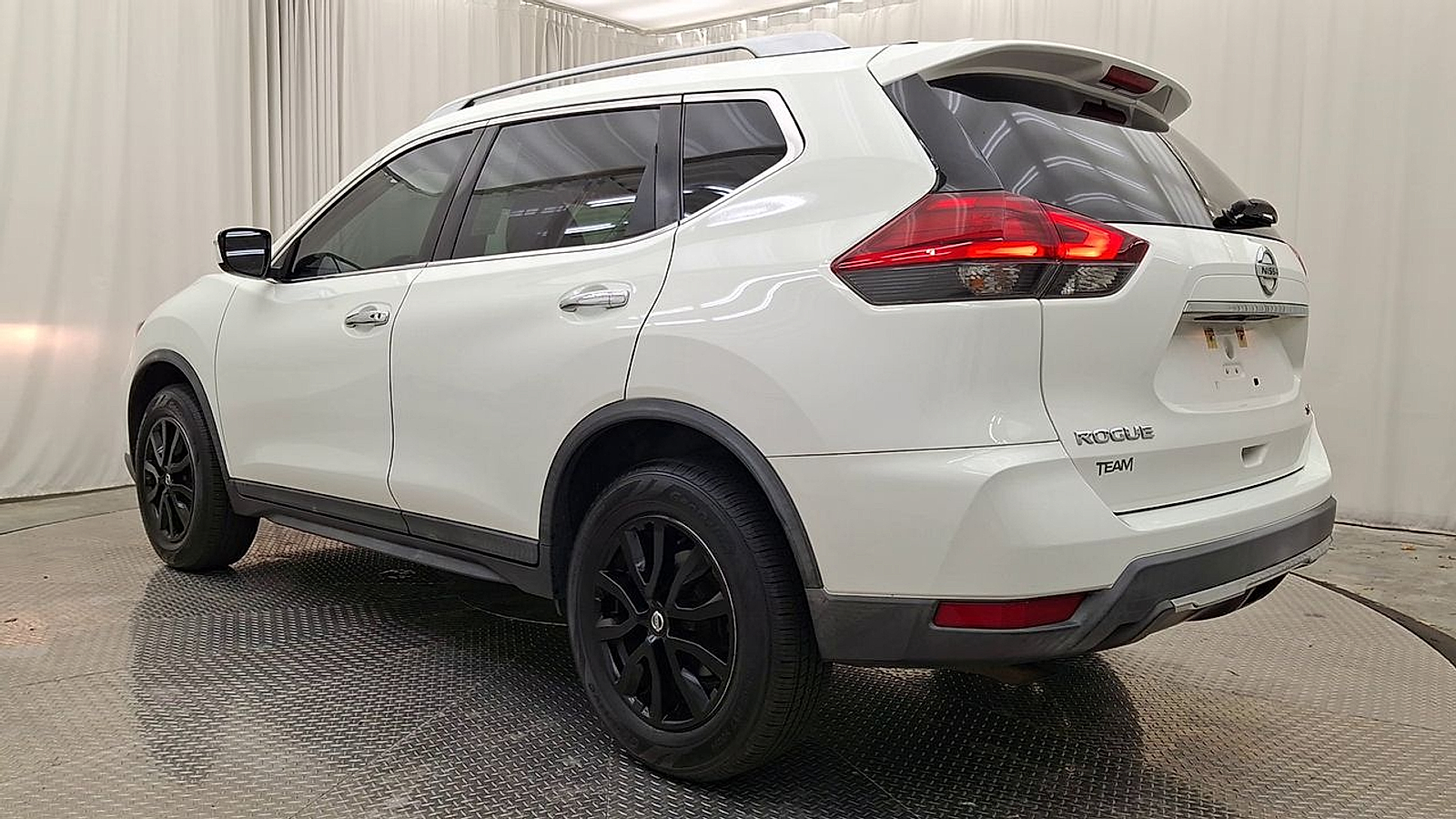 Used 2017 Nissan Rogue Truck