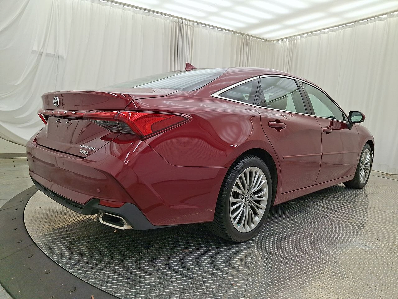 Used 2019 Toyota Avalon Sedan