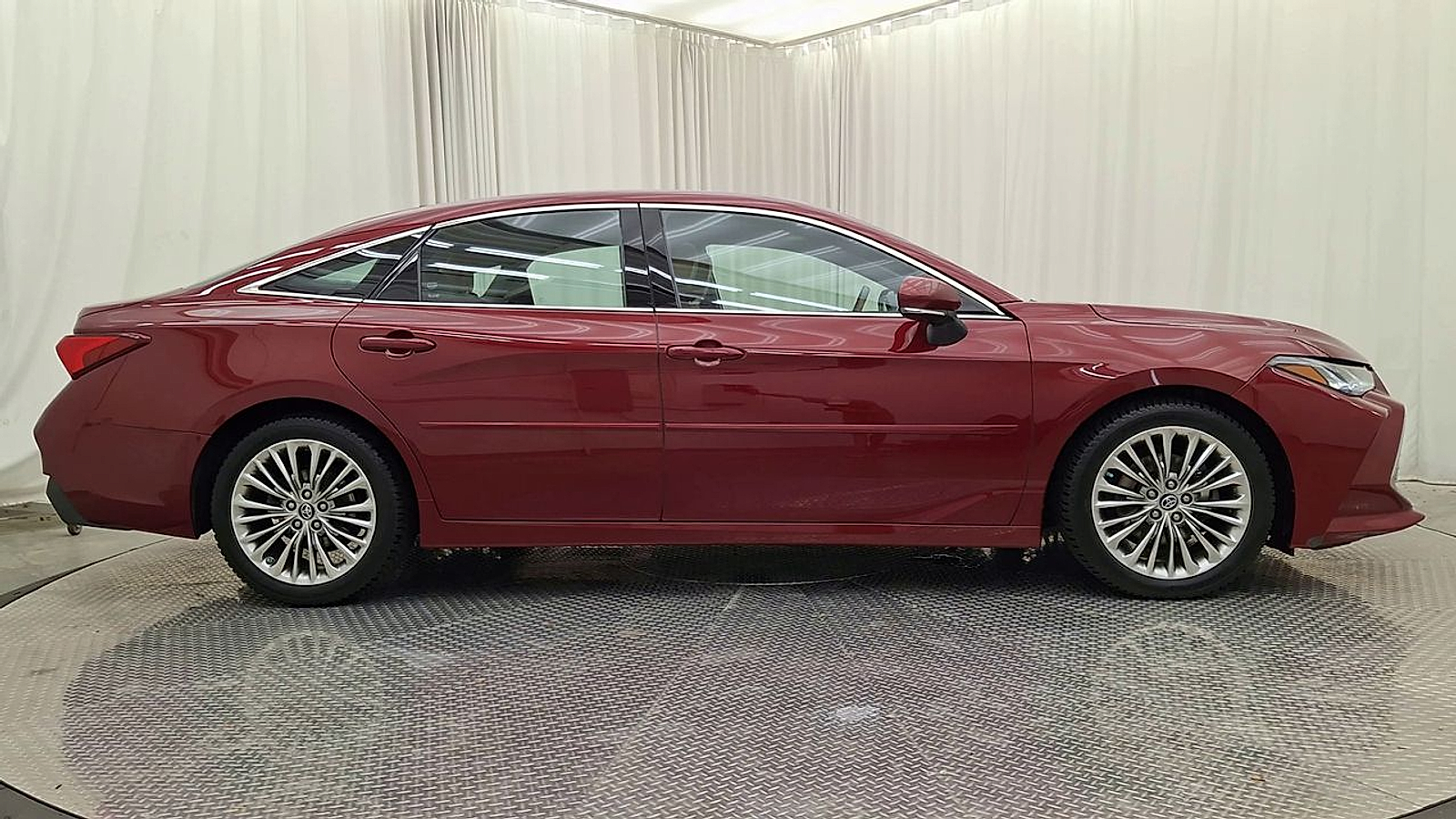 Used 2019 Toyota Avalon Sedan