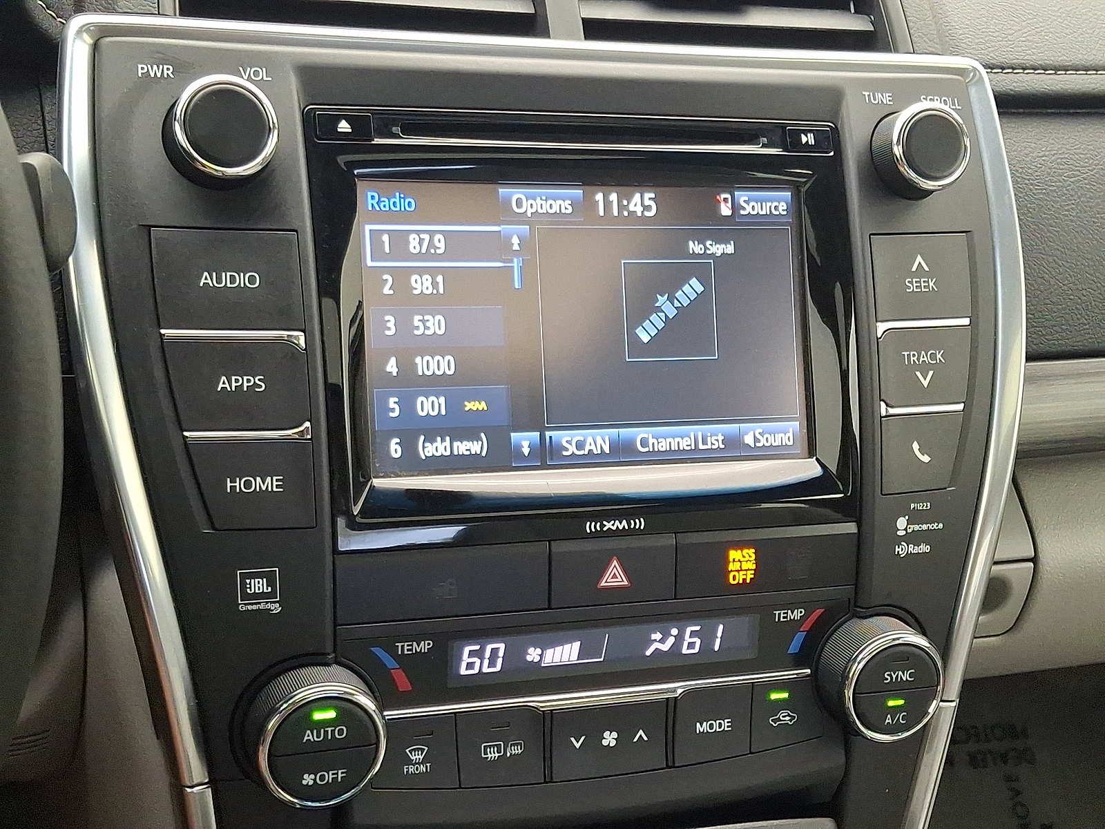 Used 2017 Toyota Camry Hybrid Sedan