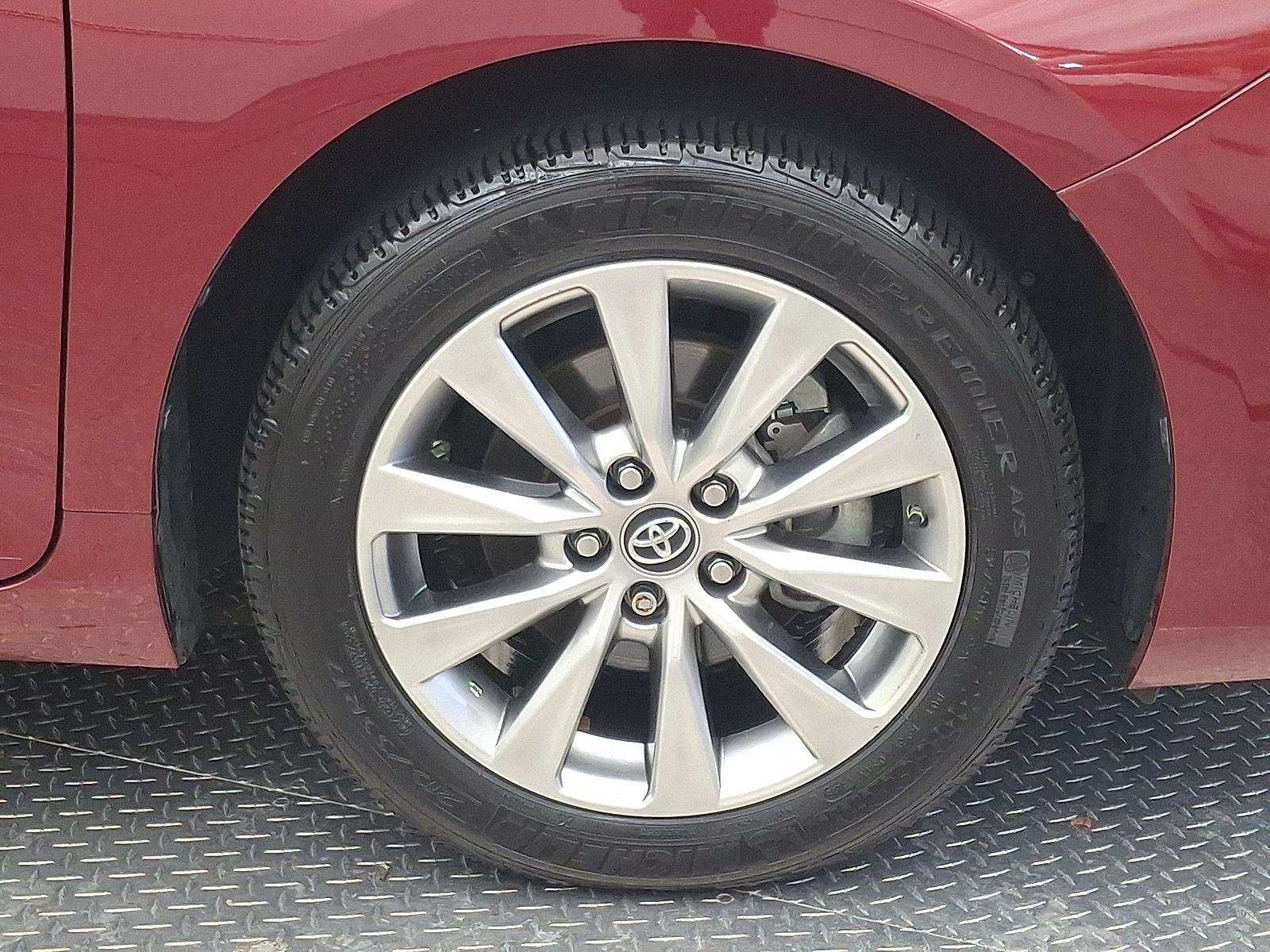 Used 2017 Toyota Camry Hybrid Sedan