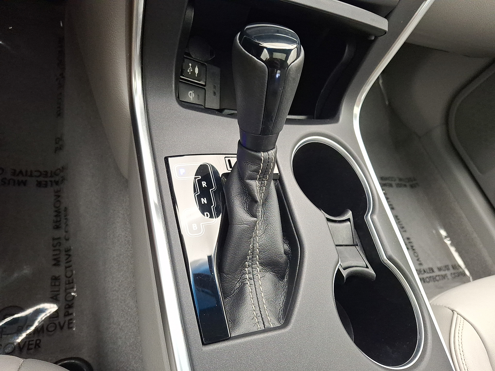 Used 2017 Toyota Camry Hybrid Sedan