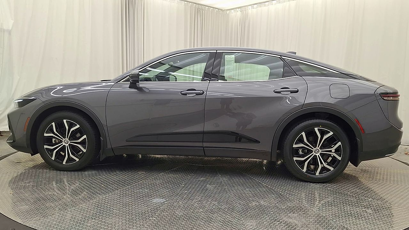 Used 2023 Toyota Crown Sedan