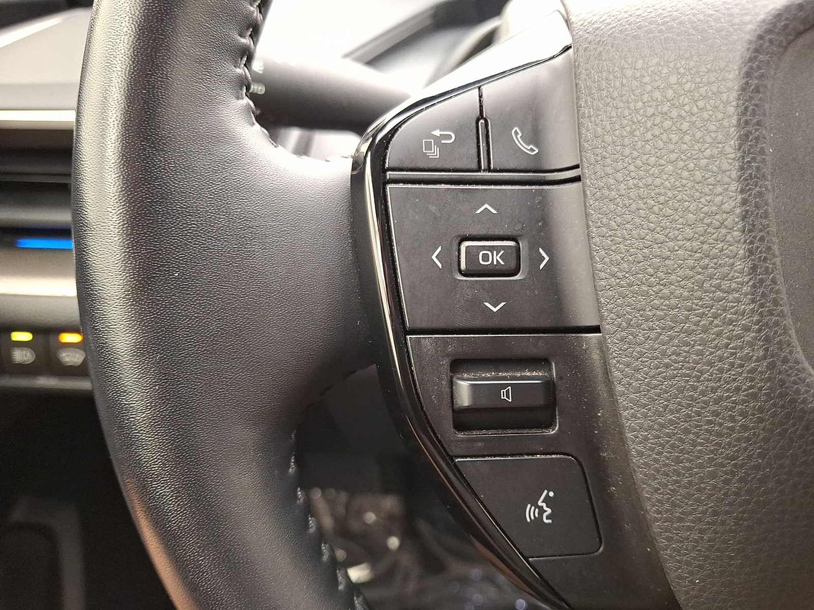 Used 2024 Toyota Prius Sedan