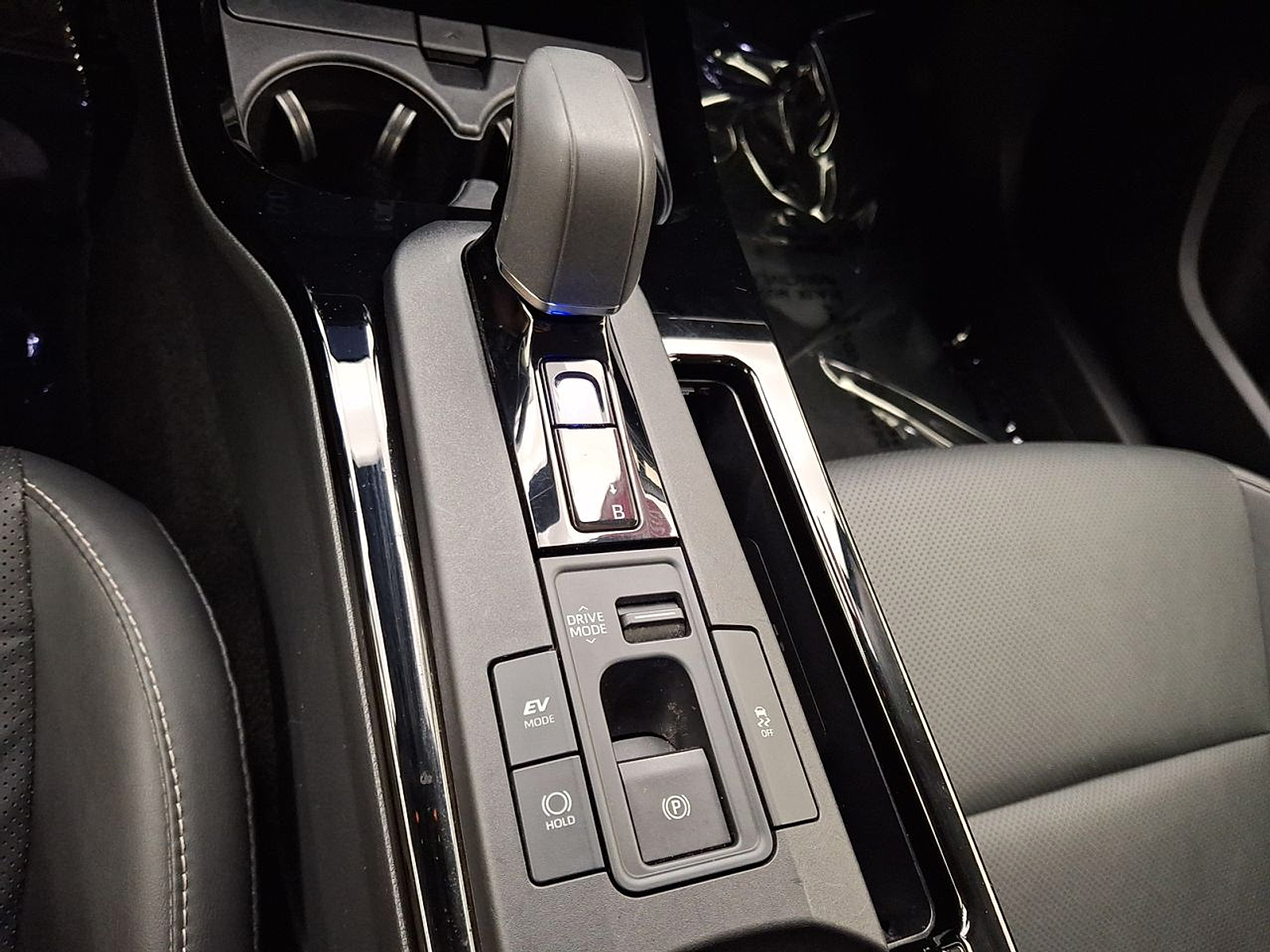 Used 2024 Toyota Prius Sedan