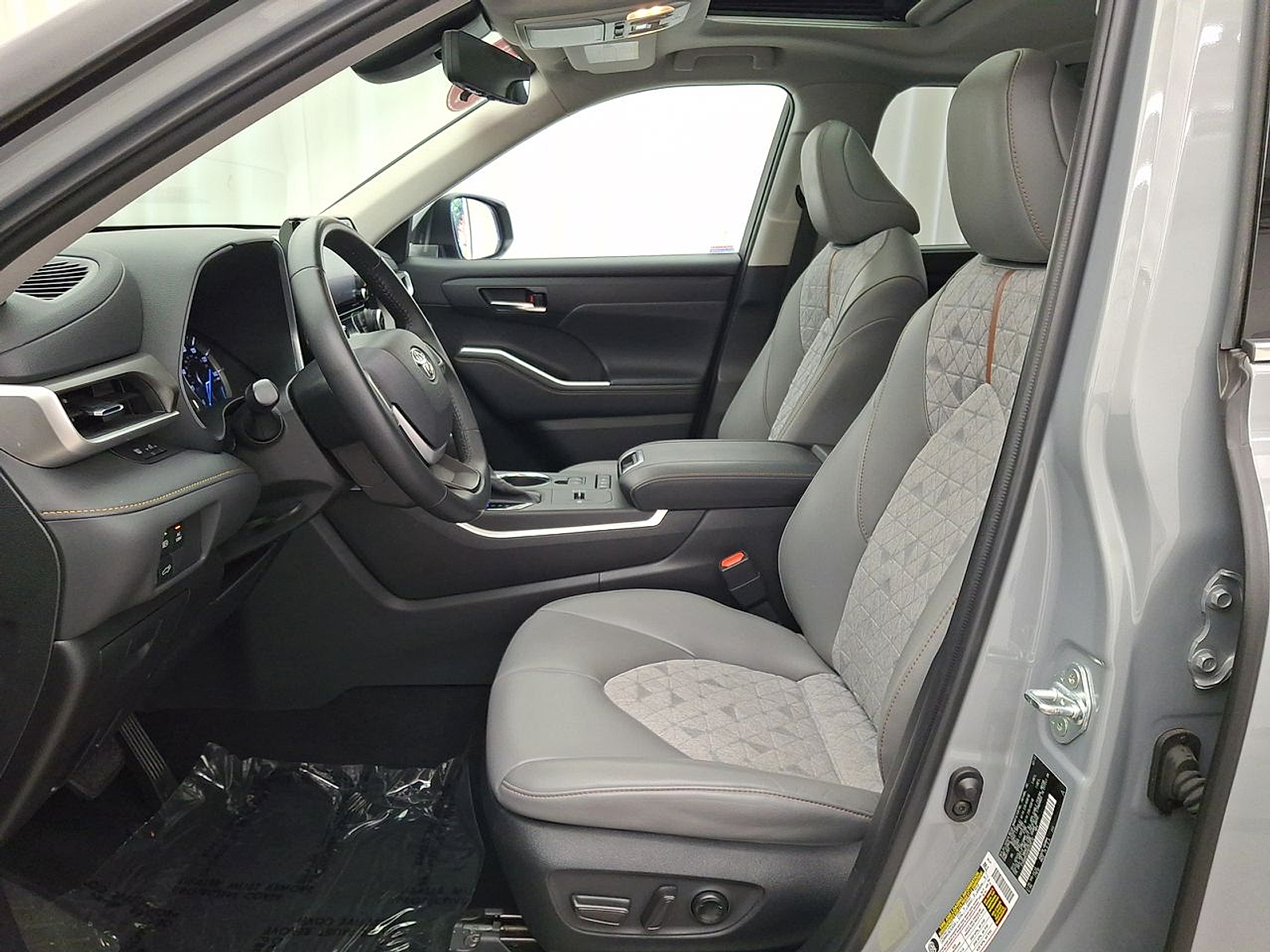 Used 2022 Toyota Highlander Sedan