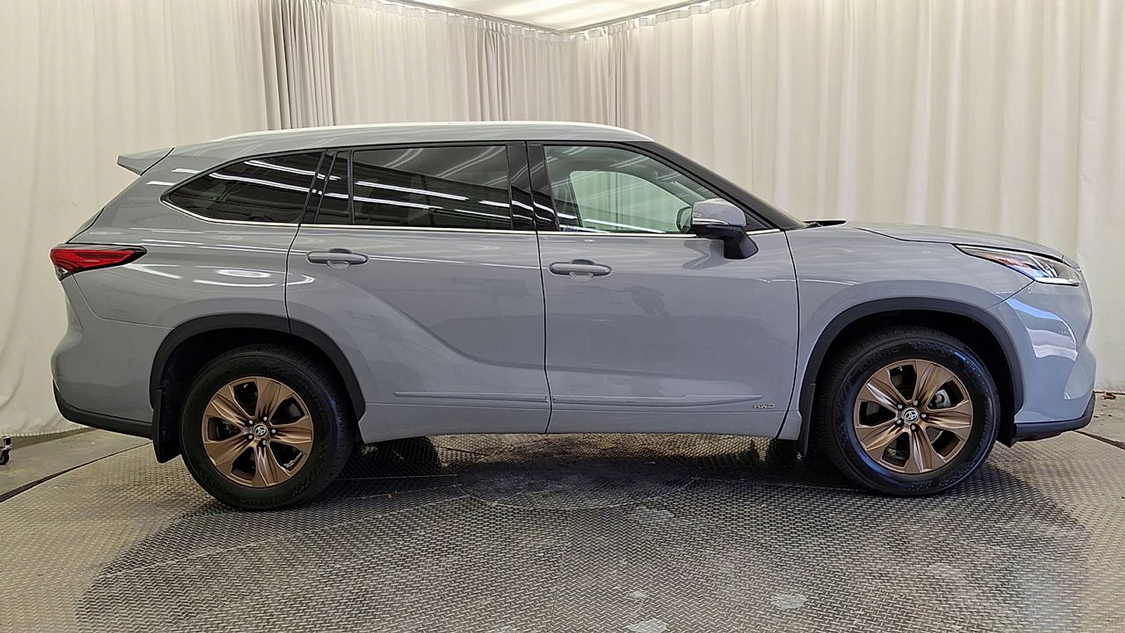 Used 2022 Toyota Highlander Sedan