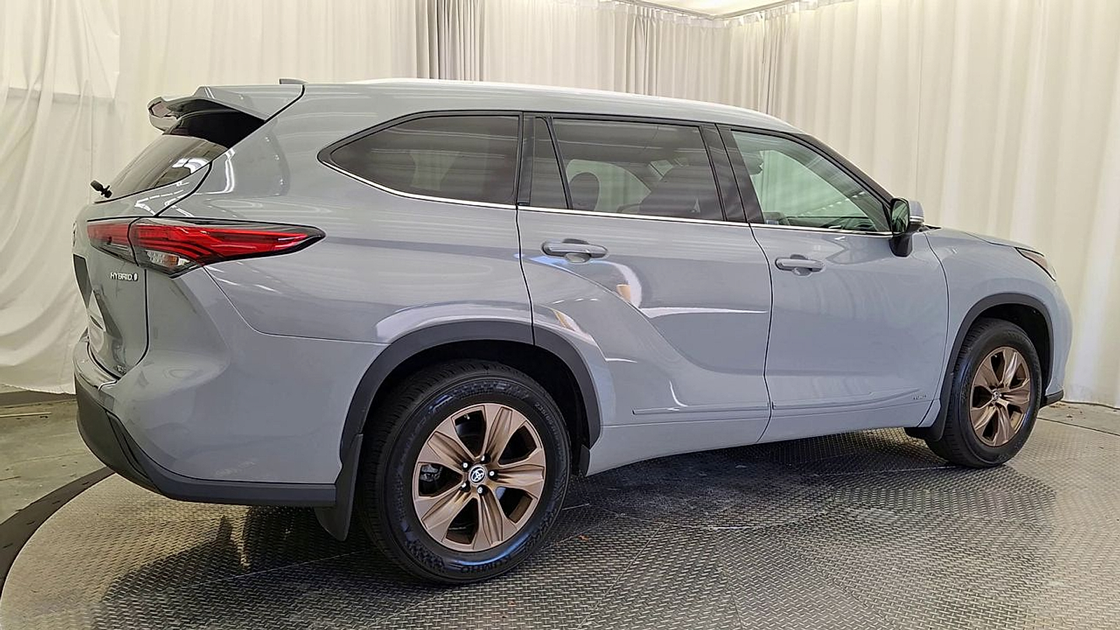 Used 2022 Toyota Highlander Sedan