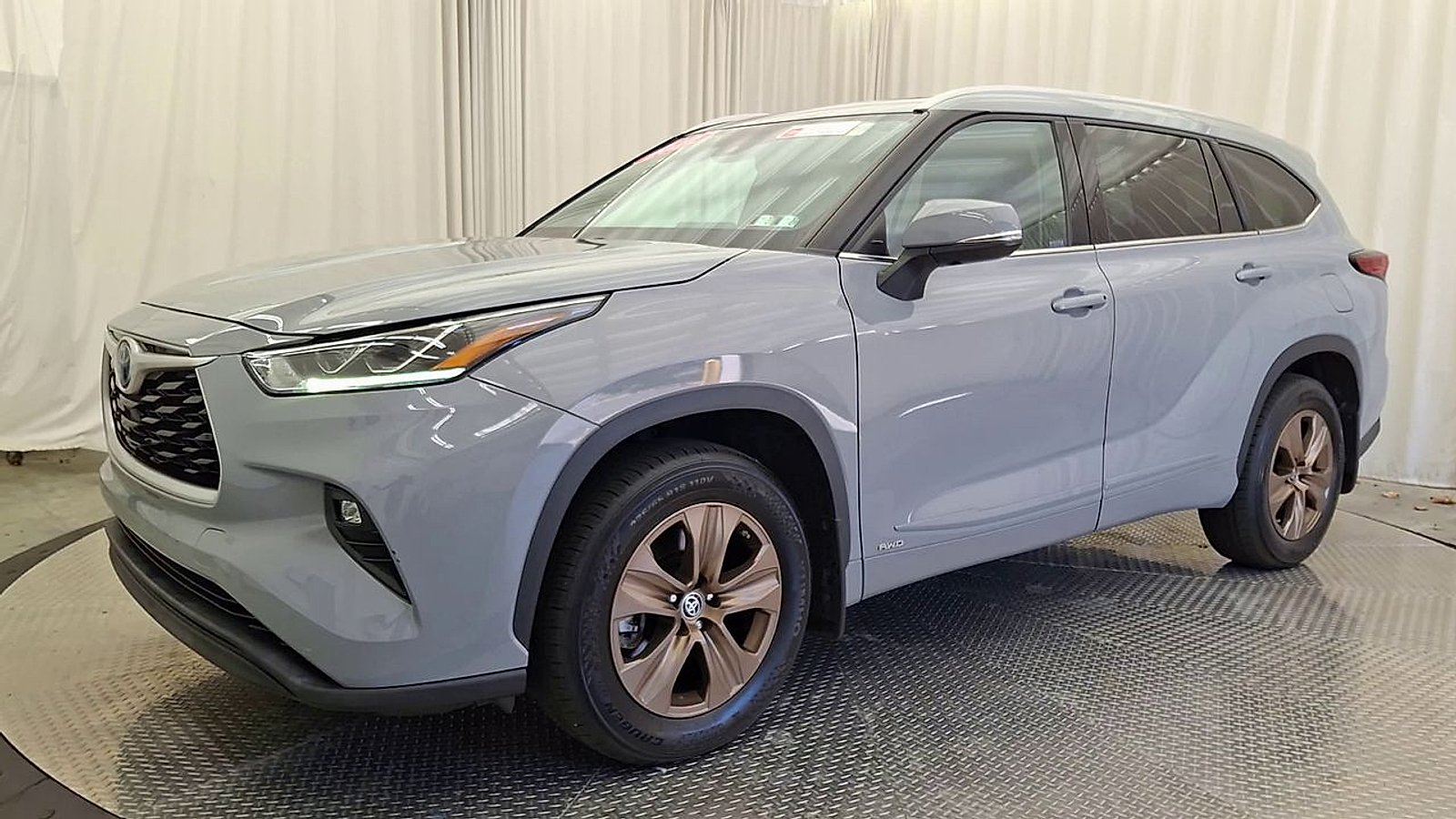 Used 2022 Toyota Highlander Sedan