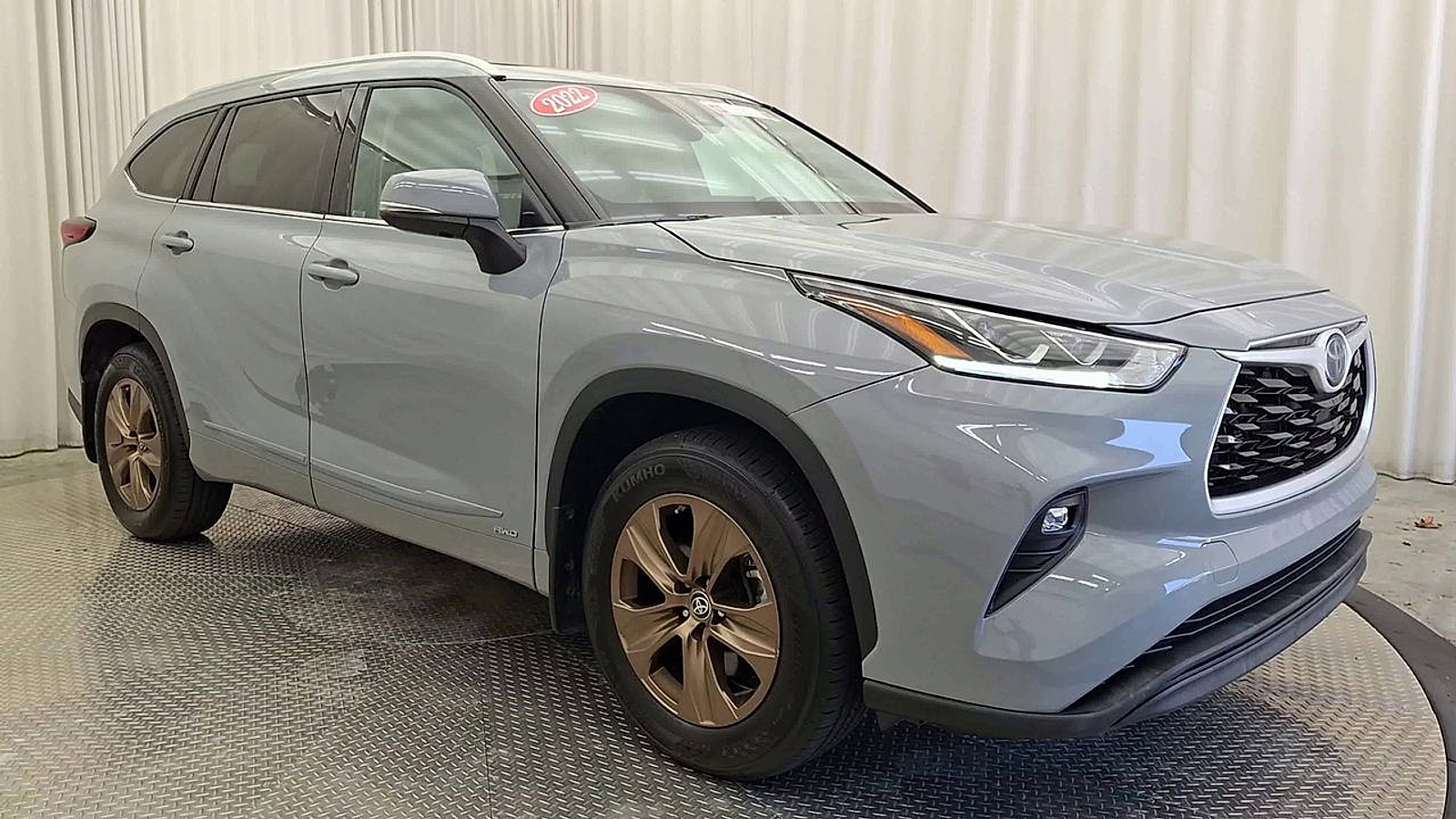 Used 2022 Toyota Highlander Sedan