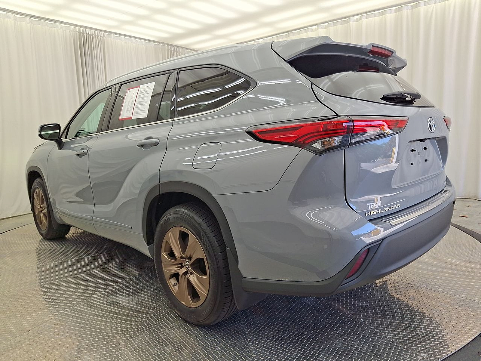Used 2022 Toyota Highlander Sedan